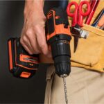 Montagem de Gabinete de Banheiro